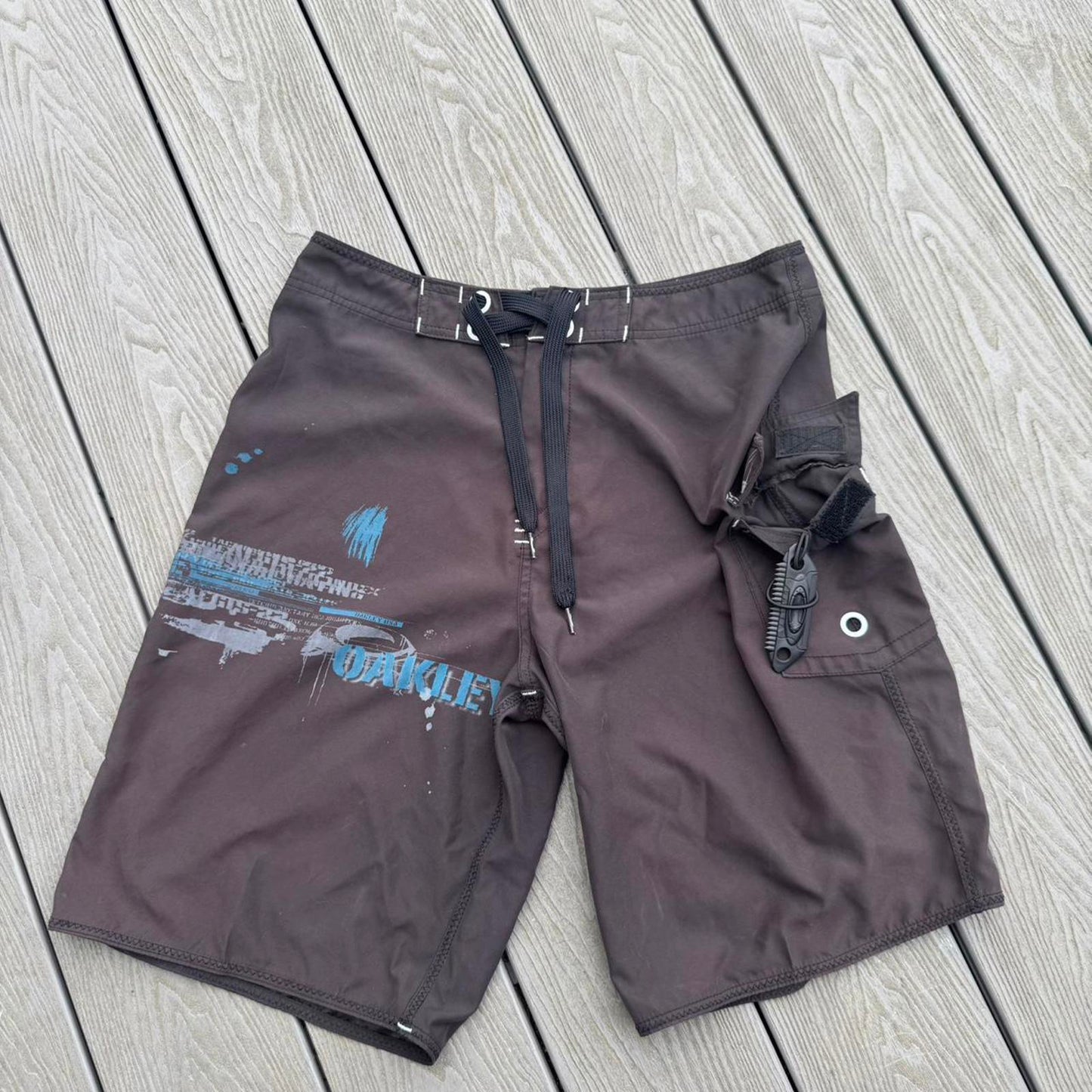 Oakley Technical Board Shorts – Brown/Blue Graphic – W32
