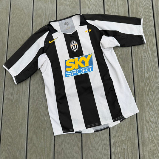 Juventus 2003/04 Home Shirt – Nike x SKY Sport